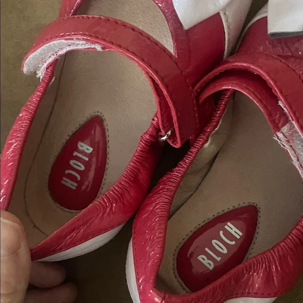 Bloch Pink and White Kids Ballet Flats size 23 little kids vero curio